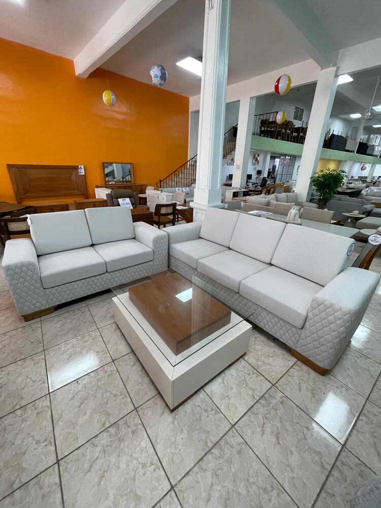 Juego de sala blanco en L